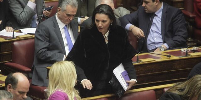 Η ΝΔ κατηγορεί την κυβέρνηση ότι άνοιξε το δρόμο για μικρά καζίνο παντού