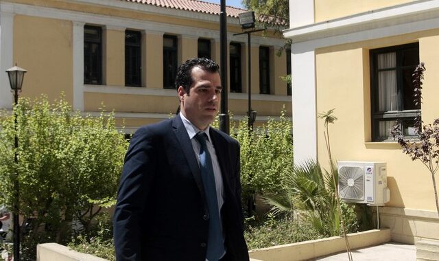 Θάνος Πλεύρης: Πήρε εξιτήριο ο πρώην βουλευτής