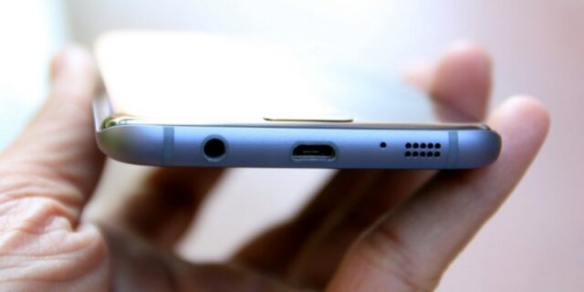Στα βήματα της Apple η Samsung με τη θύρα των ακουστικών στο Galaxy S8;