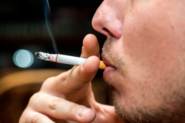 Έρευνα: Οι καπνιστές κάνουν χειρότερη διατροφή, αν και καταναλώνουν μικρότερες μερίδες