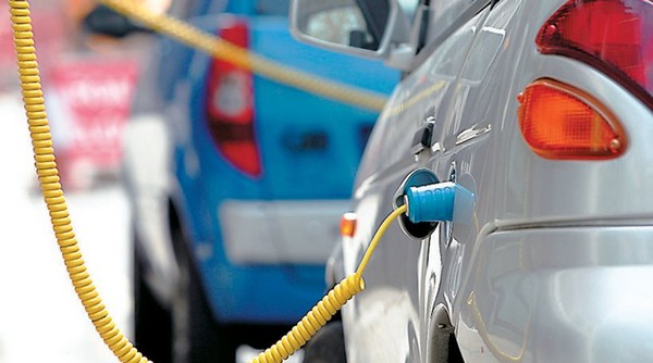 Έρχονται 120 σταθμοί φόρτισης ηλεκτρικών οχημάτων στην Αττική