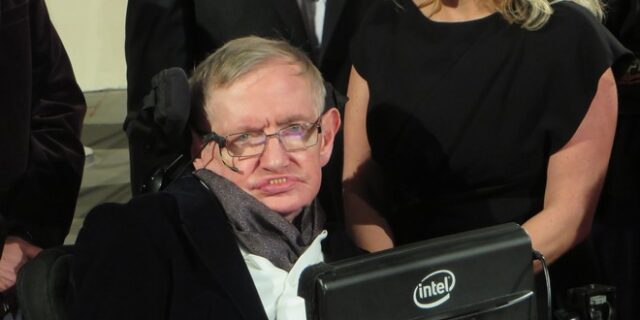 Stephen Hawking: Διανύουμε την πιο δύσκολη εποχή για την ανθρωπότητα