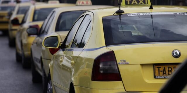 Δεν θα χορηγηθεί οικονομική ενίσχυση Χριστουγέννων στους οδηγούς ταξί