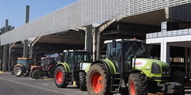 Συμβολικός αποκλεισμός του τελωνείου Ευζώνων από αγρότες και κτηνοτρόφους