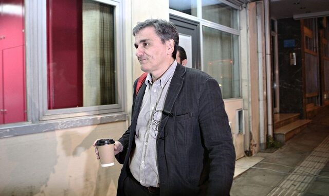 Τσακαλώτος: Μόνιμος ζουρλομανδύας το Σύμφωνο Σταθερότητας