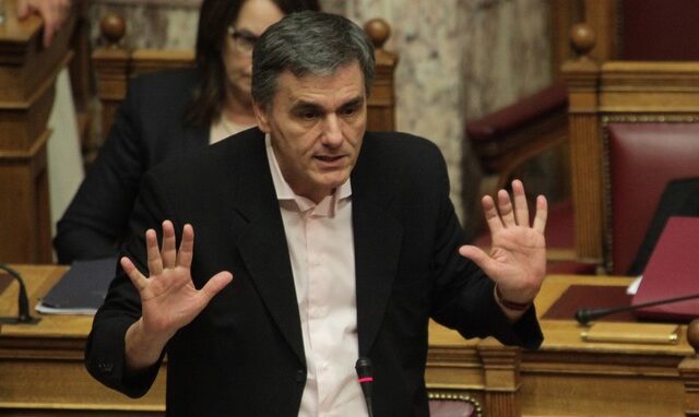 Τσακαλώτος: Έχουμε καβγά με ΔΝΤ για νέα μέτρα ή νέο ‘μηχανισμό’