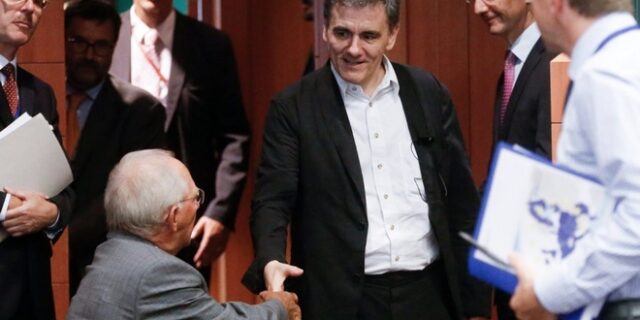 Αθήνα σε Σόιμπλε: Εμείς συζητάμε με τους θεσμούς, αλλά δεν θα υπάρξουν αντιρρήσεις