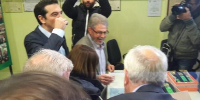 Σε ελαιουργείο της Κριτσάς ο Αλέξης Τσίπρας