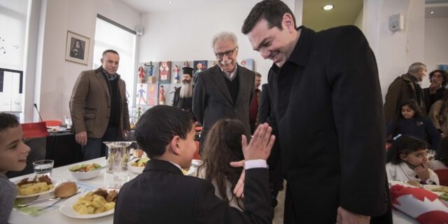 Τσίπρας: Γεια σου ρε μεγάλε, τη γραβάτα σου θέλω