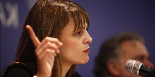 Μέση λύση για τις ομαδικές απολύσεις αναζητά το υπουργείο Εργασίας