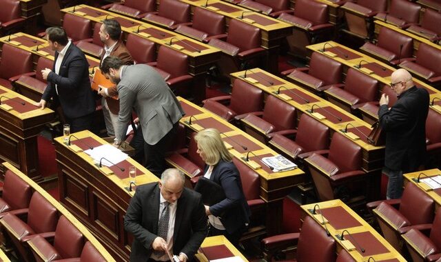 Αποχώρησε το Ποτάμι από τη Βουλή λόγω ‘βροχής’ τροπολογιών