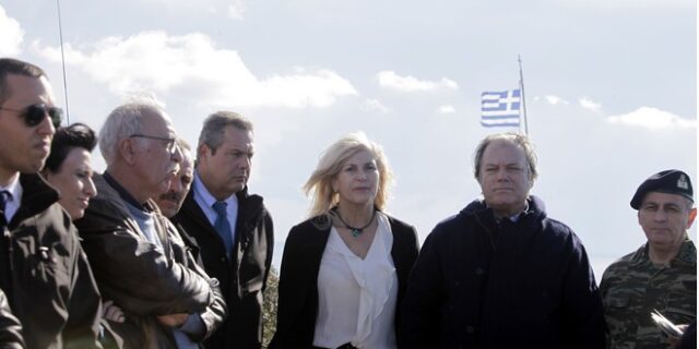 Η Αυγή για σόου Καμμένου στη Ρω: ‘Αριστεροί με εγκληματίες, βουλευτές μας με νεοναζί’