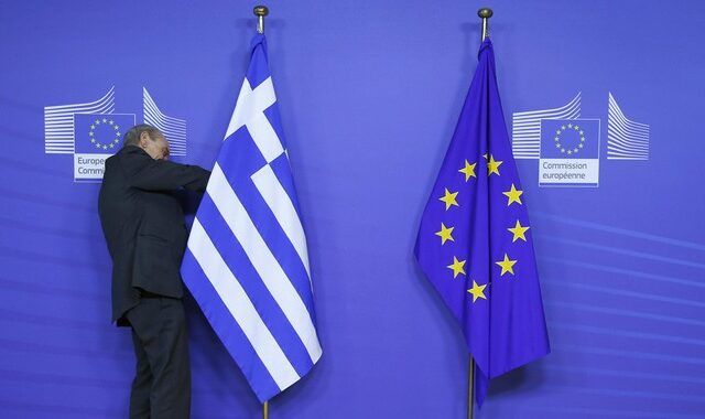 Απάντηση Κομισιόν σε ΔΝΤ: Απόλυτα αξιόπιστο το ελληνικό πρόγραμμα
