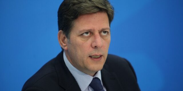 Βαρβιτσιώτης: Δεν χωρούν ιδεοληψίες στην προστασία των ανήλικων παιδιών