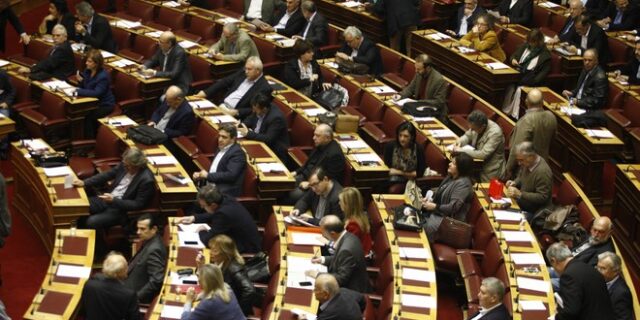 Κόντρα ΣΥΡΙΖΑ – ΝΔ για τα θαλασσοδάνεια