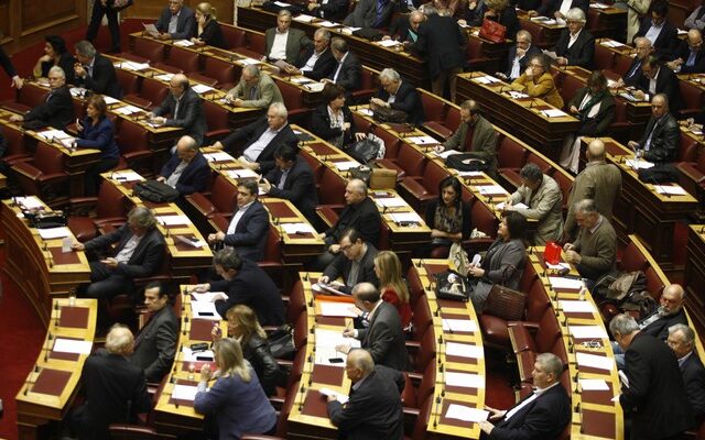 Ενημέρωση στη Βουλή για τις ‘συνακροάσεις’ στο ΚΚΕ