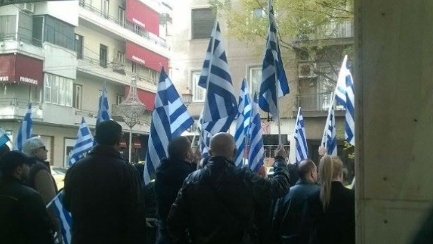 Πόλεμος ΕΣΗΕΑ- ΣΥΡΙΖΑ για τη Χρυσή Αυγή