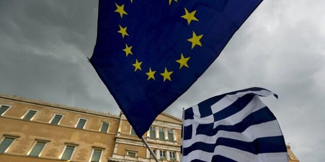Γιατί το ελληνικό χρέος είναι στο 71% του ΑΕΠ. Τι υποστηρίζει Αμερικανός μεγαλοεπενδυτής