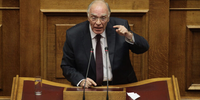 Λεβέντης: Το ΠΑΣΟΚ δεν γίνεται πιο ισχυρό με Γιωργάκη