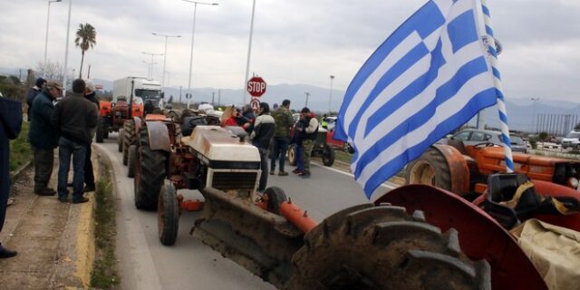 Μπλόκα αγροτών: Κλειστή η νέα εθνική Πατρών-Κορίνθου και η Ιονία οδός