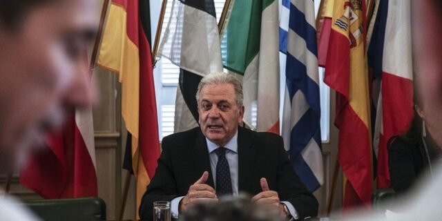 Τι ειπώθηκε στη συνάντηση Αβραμόπουλου με τους δημάρχους των νησιών του Αν. Αιγαίου