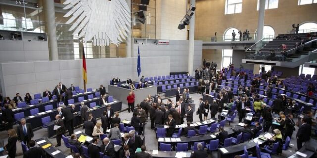 SΖ: Κρίση στην Ελλάδα θα προκαλούσε τρομερή ζημιά στη Γερμανία