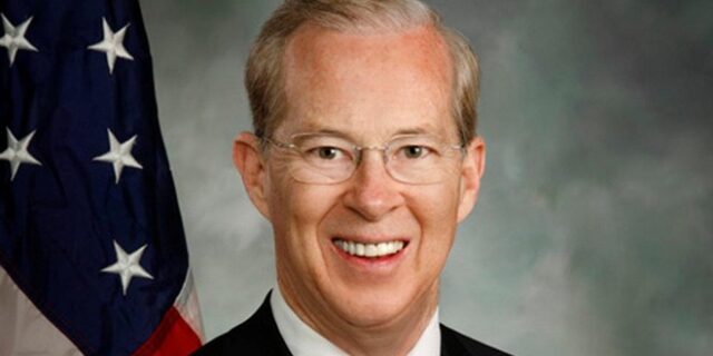 Ο νέος υπουργός Δικαιοσύνης θα εφαρμόσει το διάταγμα Τραμπ