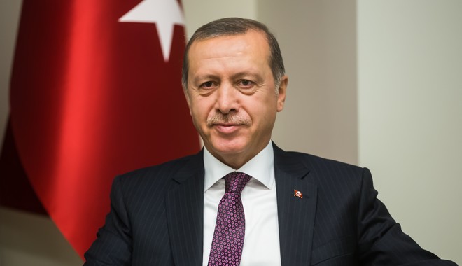 Τουρκία: Εγκρίθηκε το νέο Σύνταγμα. Καταργείται ο πρωθυπουργός