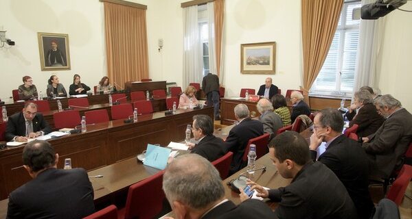 Σήμερα το τελικό πόρισμα της Εξεταστικής για τα δάνεια κομμάτων – ΜΜΕ