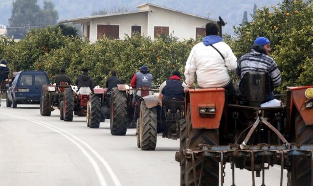 Κλιμακώνουν τις κινητοποιήσεις τους οι αγρότες