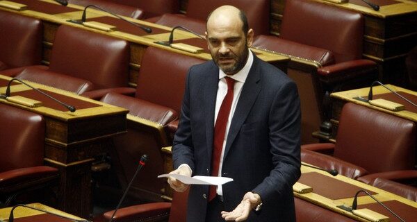 Στη ΝΔ προσχώρησε ο Ιάσωνας Φωτήλας