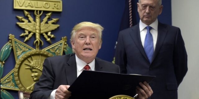 Αυτό είναι το διάταγμα του ‘σερίφη’ Τραμπ που αναστάτωσε τον πλανήτη