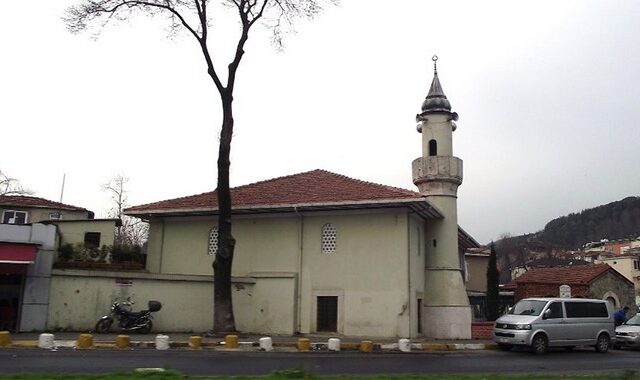 Νέοι πυροβολισμοί σε τζαμί στην Κωνσταντινούπολη