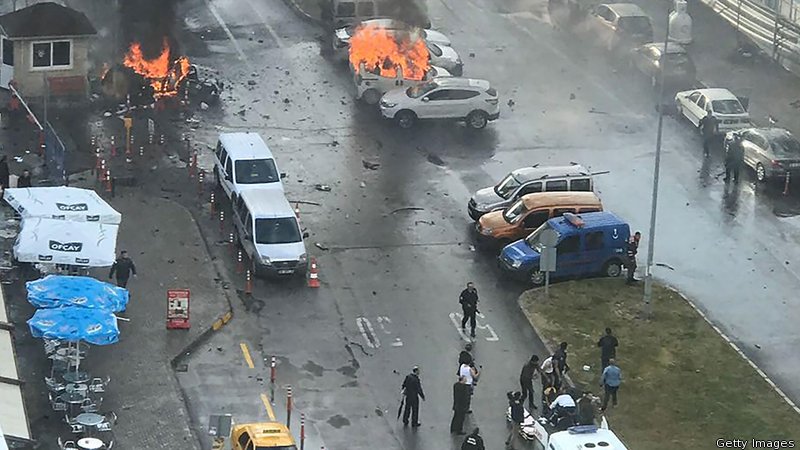 Ερντογάν για αστυνομικό που σκοτώθηκε στη Σμύρνη: Έπεσε ως μάρτυρας
