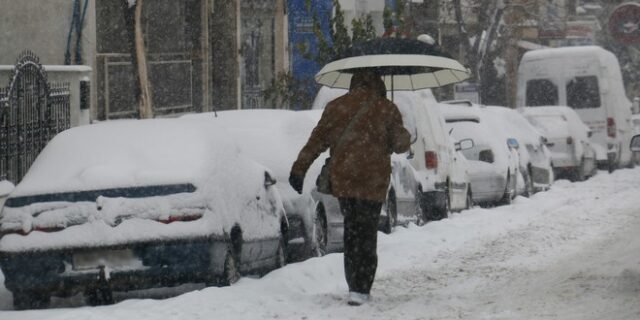 Έρχονται κρύο και χιόνια Τρίτη και Τετάρτη – Θα χιονίσει και στην Αττική