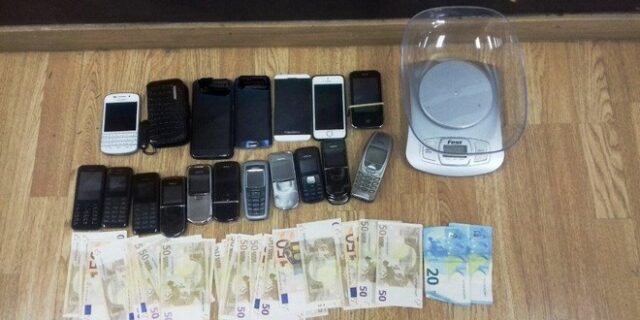 Μέλη σπείρας ναρκωτικών εμβόλισαν όχημα της Δίωξης που τους κατεδίωξε