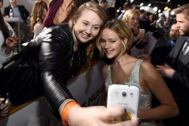 Η Jennifer Lawrence δεν γουστάρει πλέον τις selfies με τους θαυμαστές της