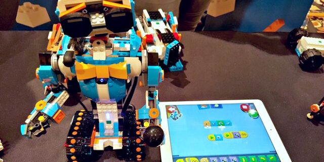 CES 2017: Τα πιο διάσημα παιδικά τουβλάκια στην εποχή του Κώδικα και της Ρομποτικής