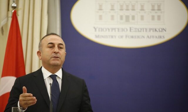 Με ακύρωση της συμφωνίας για το προσφυγικό απειλεί η Τουρκία