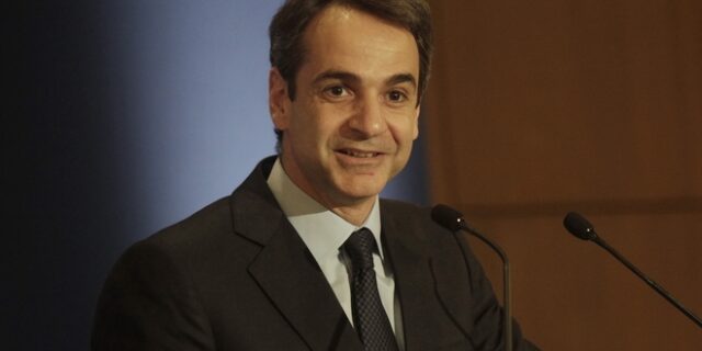 Αξιοπρέπεια υπόσχεται στους απογοητευμένους Συριζαίους ο Μητσοτάκης