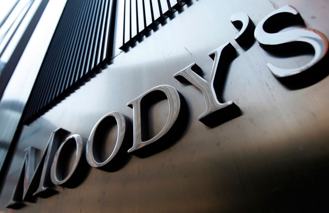 Moody’s: Διπλή αναβάθμιση για την ελληνική οικονομία