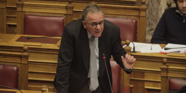 Μουζάλας: Αναλαμβάνουμε την ευθύνη για την κακή κατάσταση στα hot spots