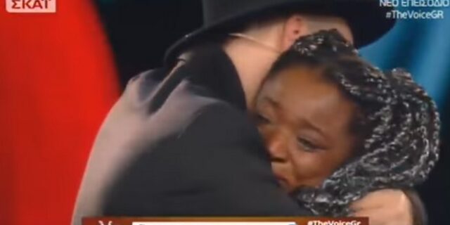 The Voice: Ξέσπασε σε κλάματα όταν ο Μουζουράκης επέλεξε τον αντίπαλό της