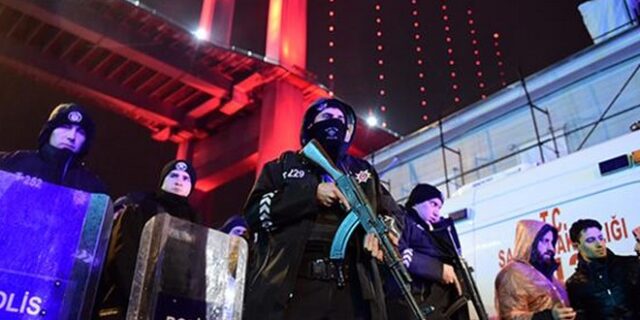 Μακελειό στην Κωνσταντινούπολη: Αναζητούνται δράστης και κίνητρα