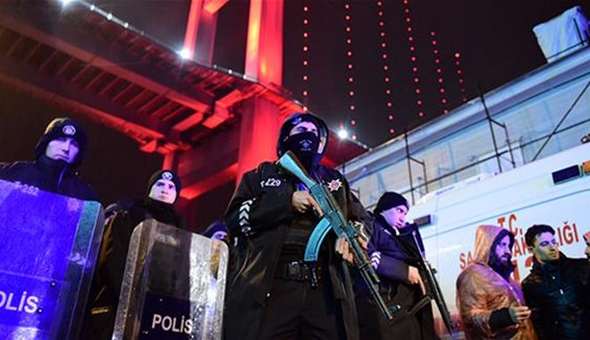 Μακελειό στην Κωνσταντινούπολη: Αναζητούνται δράστης και κίνητρα