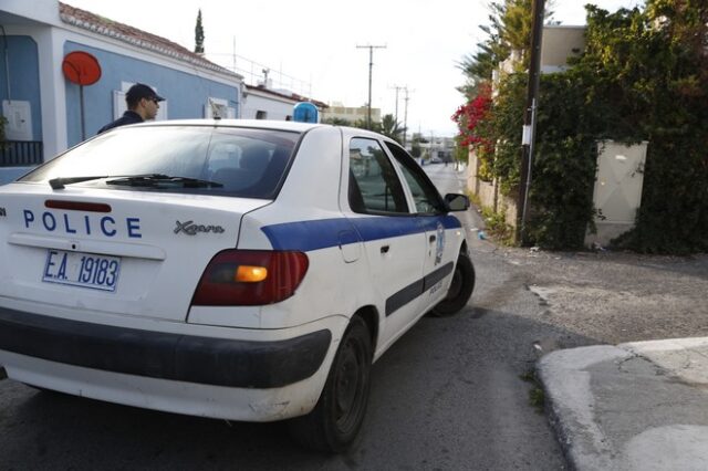 Λήστευαν με μαχαίρια πεζούς στα Βόρεια Προάστια και στο κέντρο της Αθήνας