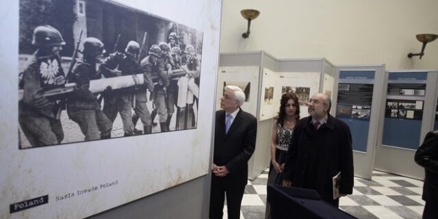 Παυλόπουλος: Να μην αφήσουμε τους εφιάλτες του ναζισμού να μας απειλήσουν ξανά