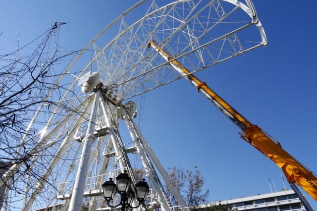 Παρωδία ακόμα και η αποσυναρμολόγηση της Ρόδας στο Σύνταγμα