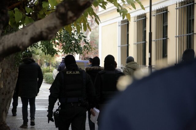 Εισαγγελείς: Να μας προστατεύσει η Πολιτεία