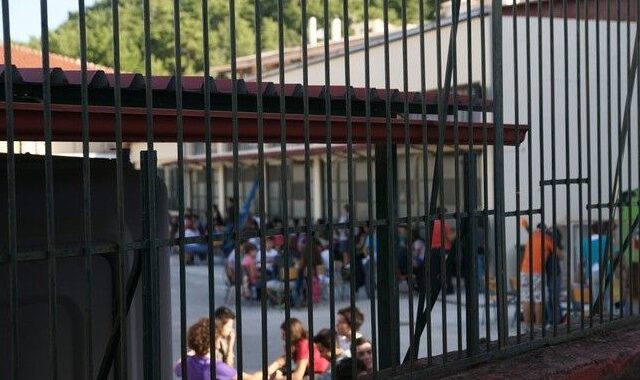 Φωτίου: Ολοήμερο σχολείο και δημιουργική απασχόληση έως και τις 8 μμ